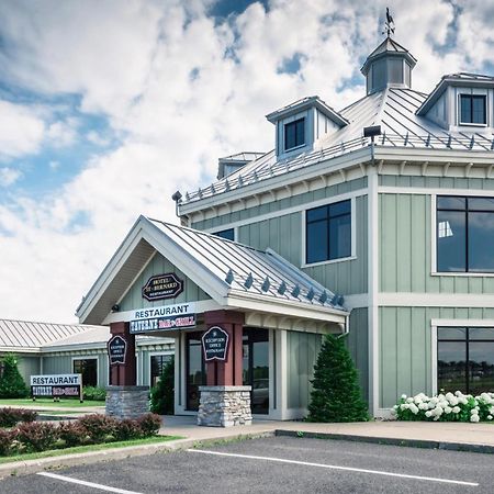 Hotel St-Bernard Saint-Bernard-de-Lacolle Extérieur photo