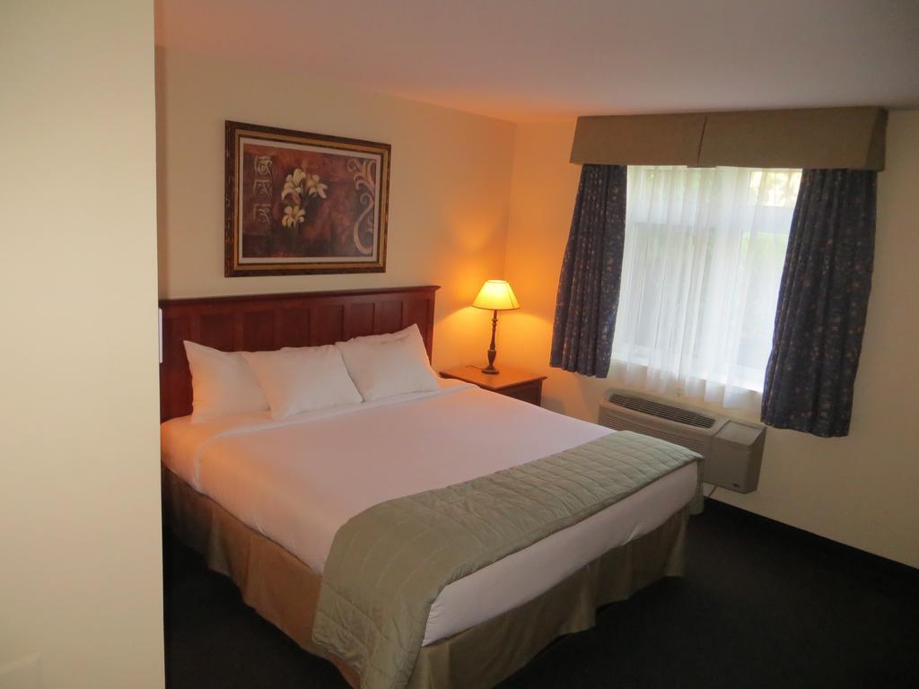 Hotel St-Bernard Saint-Bernard-de-Lacolle Chambre photo