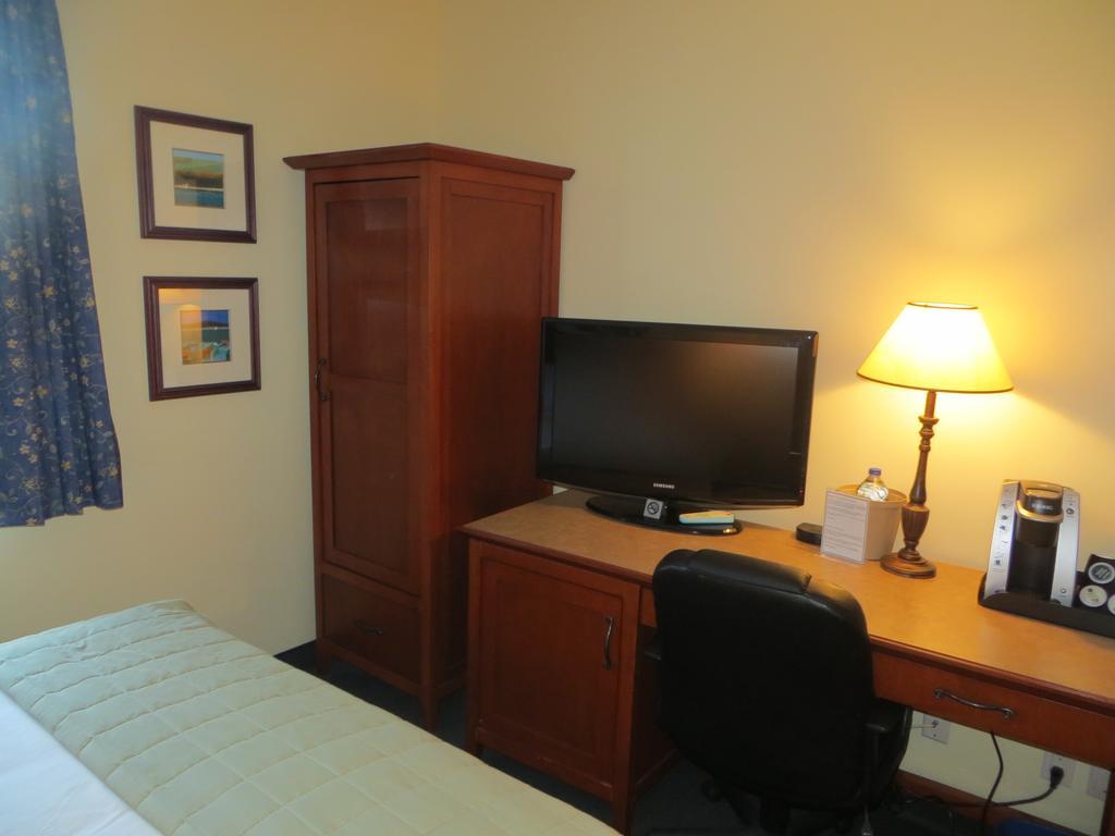 Hotel St-Bernard Saint-Bernard-de-Lacolle Chambre photo