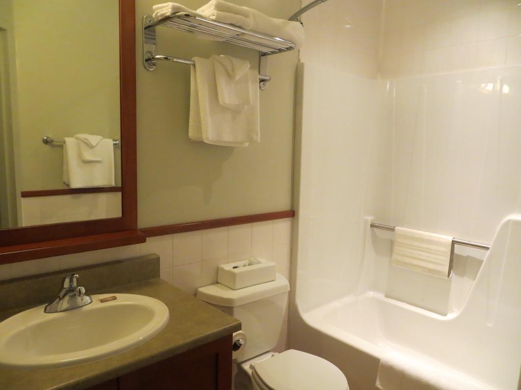 Hotel St-Bernard Saint-Bernard-de-Lacolle Chambre photo