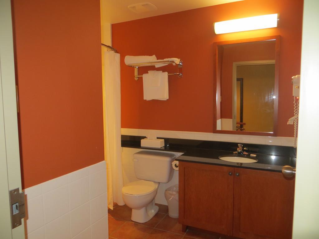 Hotel St-Bernard Saint-Bernard-de-Lacolle Chambre photo