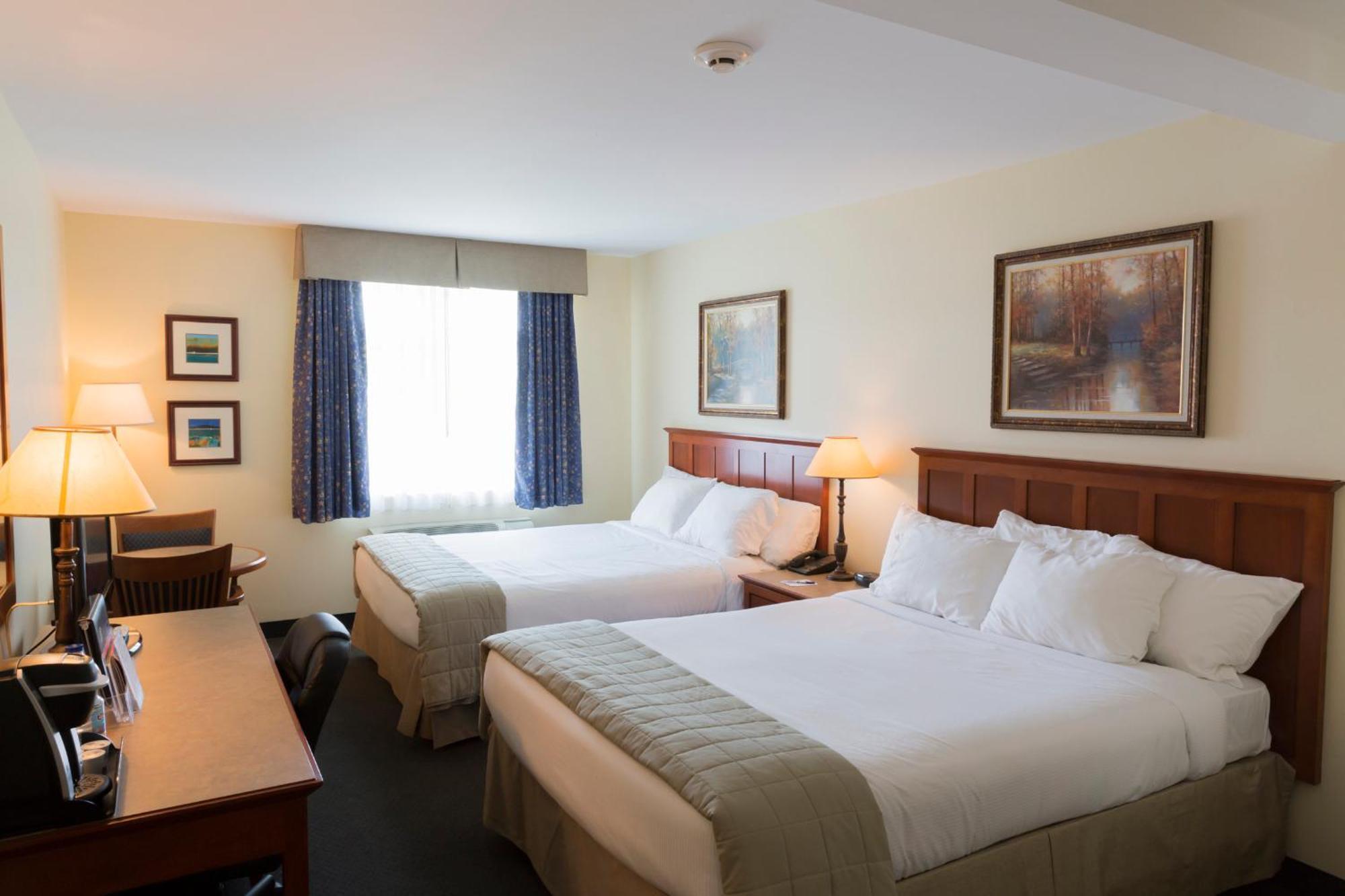 Hotel St-Bernard Saint-Bernard-de-Lacolle Extérieur photo